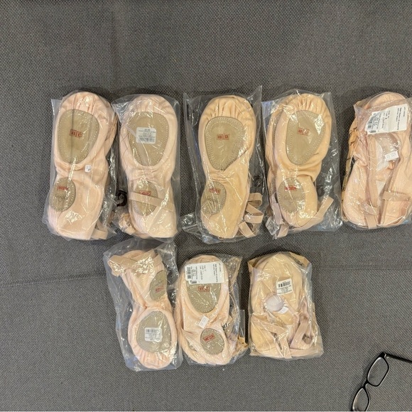 GRISHKO Performance Ballet canvas soft split sole ballet shoe. Color: Pink. 35D - Picture 4 of 4